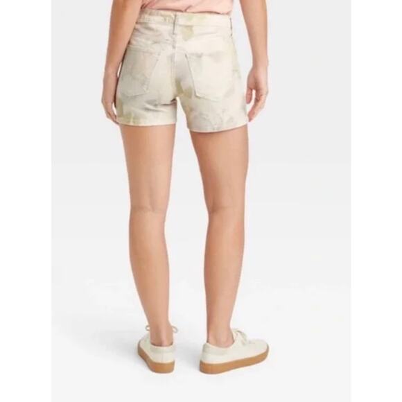 Universal Thread Women’s Hi Rise Midi Shorts Size 10, NWT - Picture 5 of 5